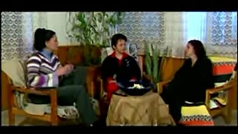 A Steamy 3some With Turkish Girls And Kissing